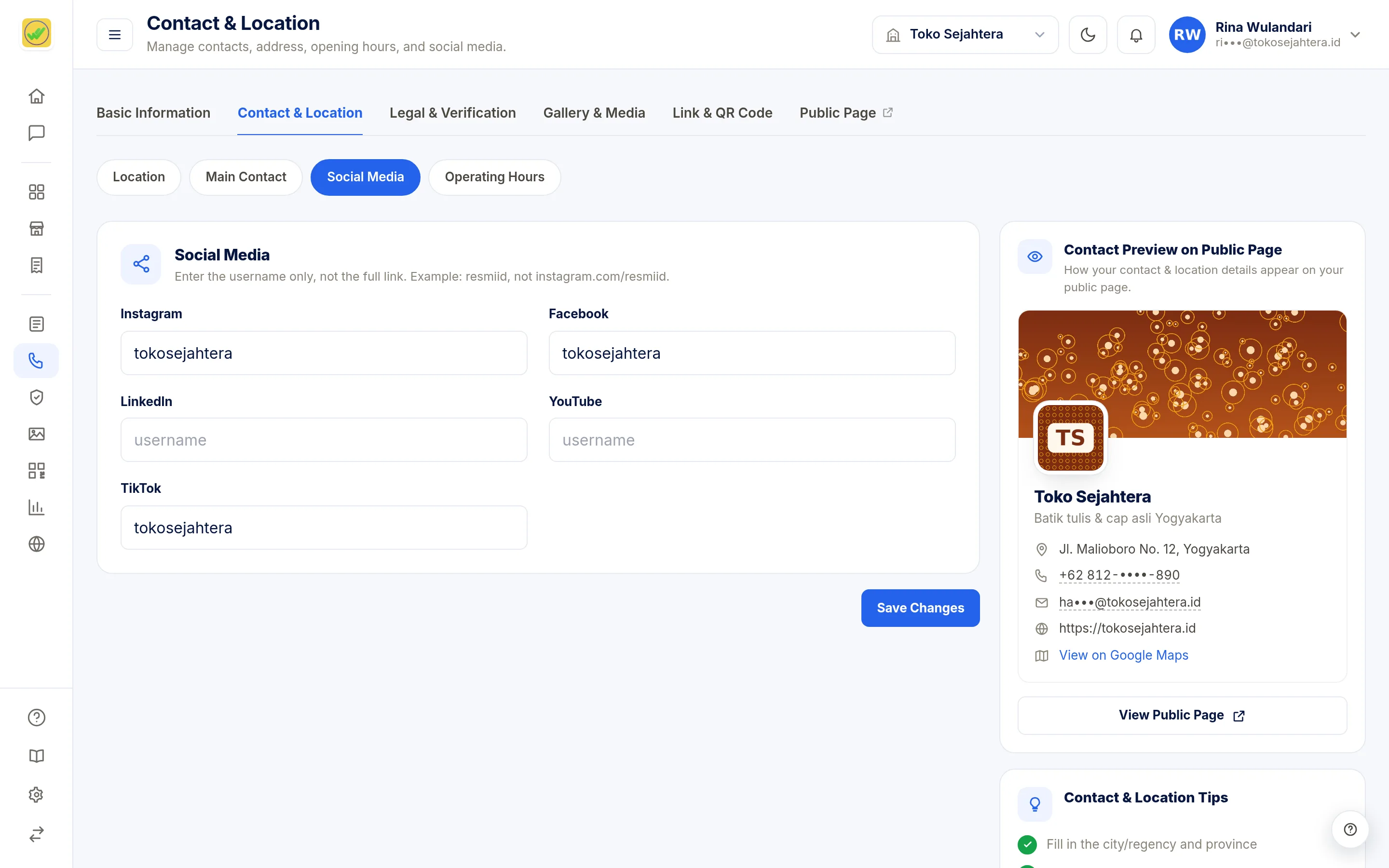 Screenshot of the page Contact & Location: Contacts & Social Media — Social Media