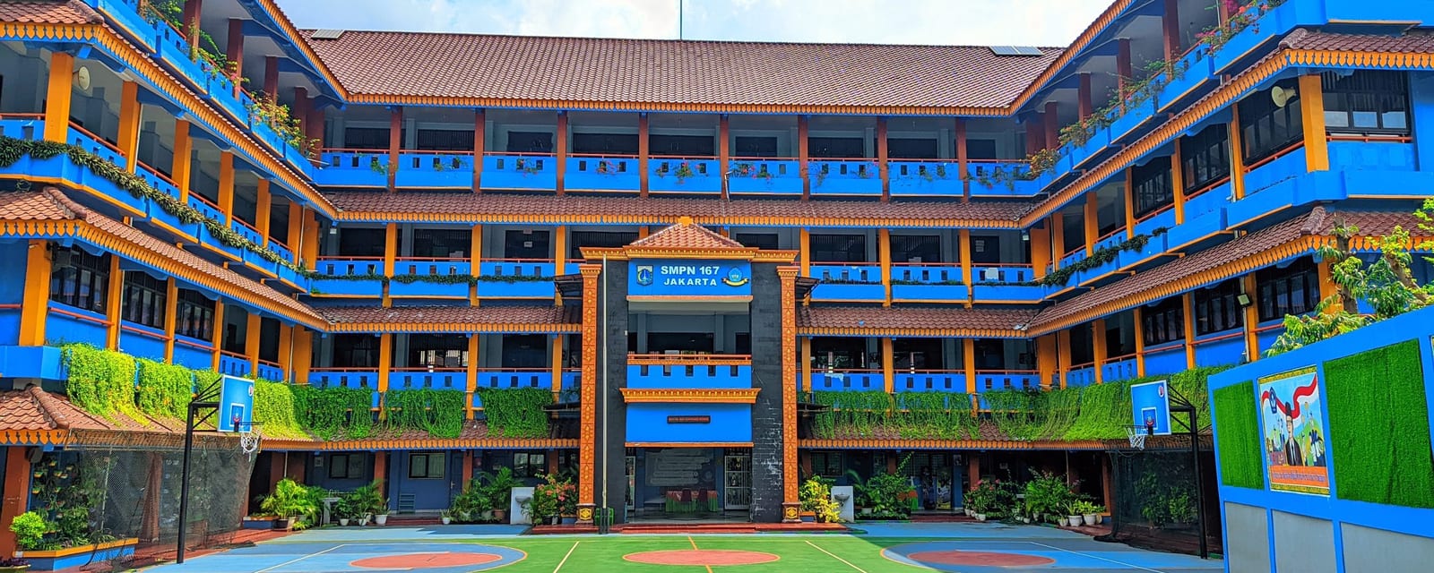 Cover SMP Negeri 167 Jakarta